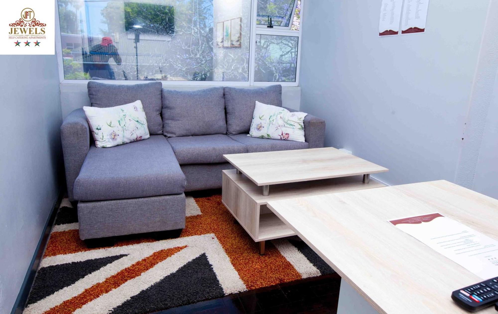 Jft Self Catering Units Bed & Breakfast อีสต์ลอนดอน ภายนอก รูปภาพ